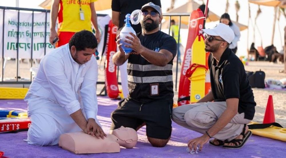 أخبار من السعودية.. بـ 167 حالة إنقاذ في 6 أشهر.. منقذو شواطئ جدة يكشفون تحديات حماية الأرواح
