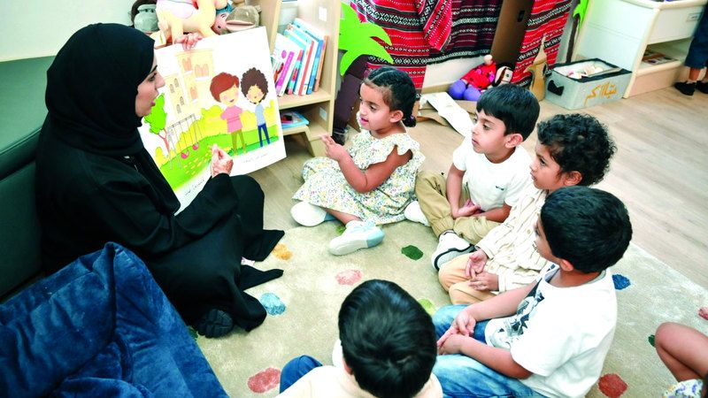 الامارات | 2 مليون كلمة سنوياً حصيلة القراءة 20 دقيقة يومياً