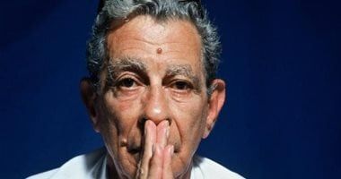 دعم وحب واشتياق ودموع.. يوسف شاهين فى نظر هؤلاء النجوم بذكرى وفاته