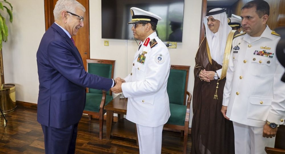 إسلام آباد.. تفاصيل لقاءات رئيس أركان القوات البحرية في باكستان