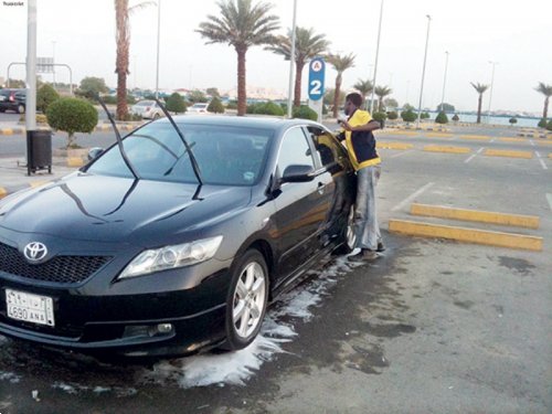 ابتداءً من اليوم.. امانة مكة تفرض غرامة 1000ريال على كل من ارتكب هذه السلوك الشائع بسيارته