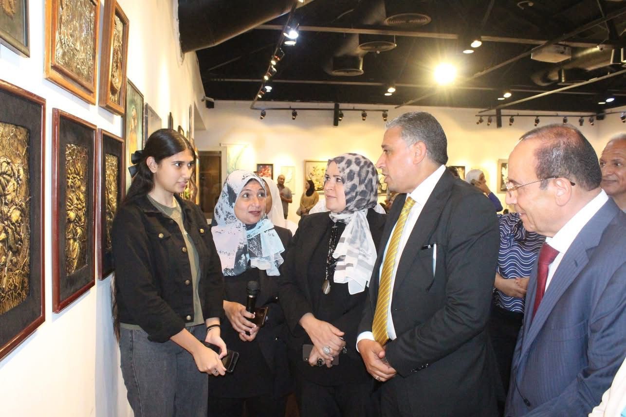 مديرية تعليم الجيزة تفتتح معرض معلمى التربية الفنية بدار الأوبرا المصرية.. صور