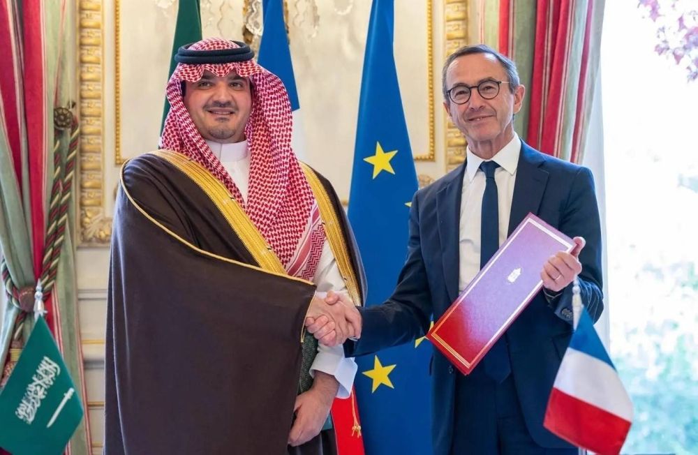 السعودية وفرنسا توقعان الوثيقة التنفيذية للتعاون الأمني