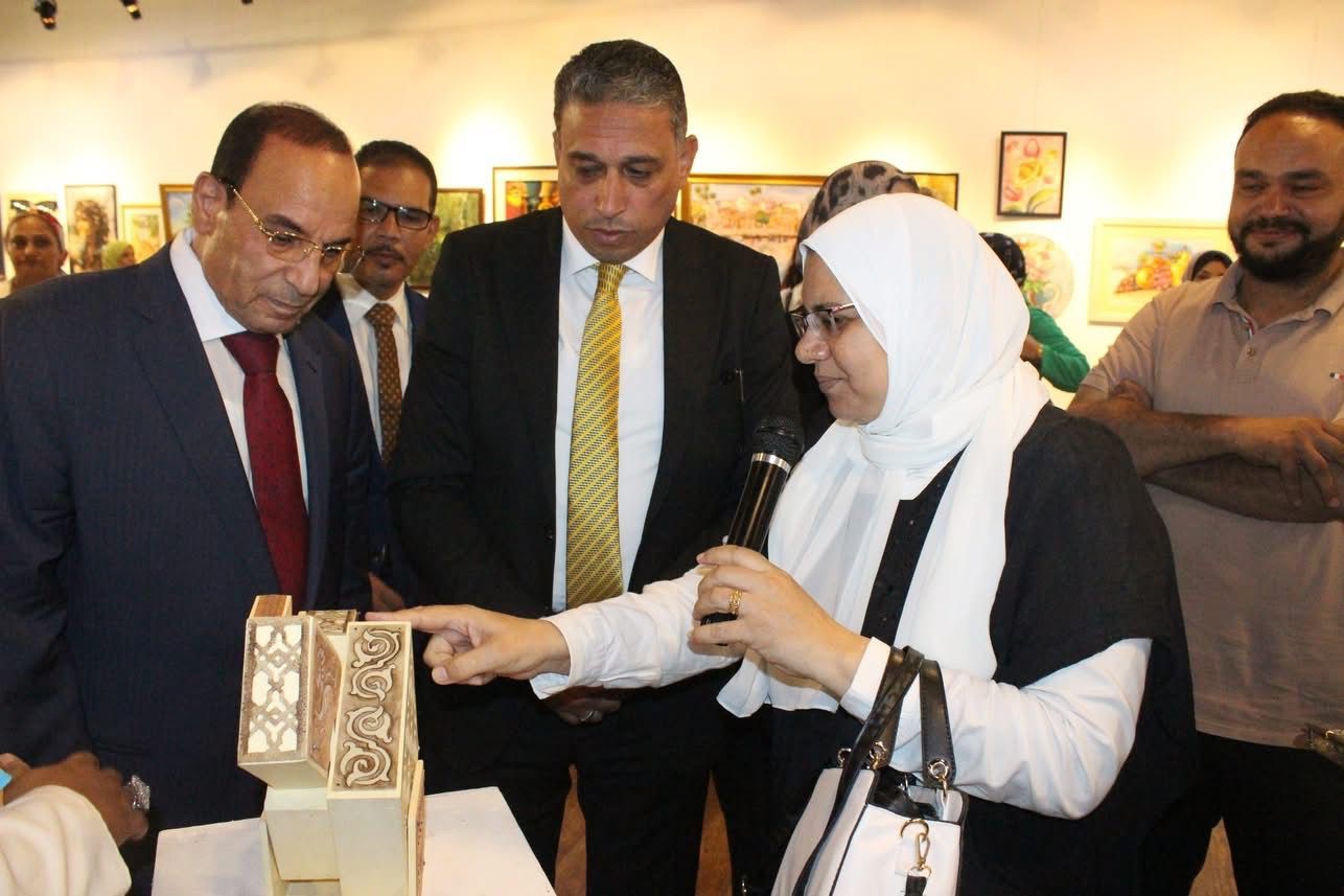 مديرية تعليم الجيزة تفتتح معرض معلمى التربية الفنية بدار الأوبرا المصرية.. صور