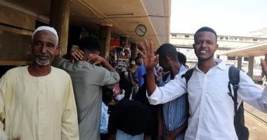 السكة الحديد: انطلاق القطار الثاني لتيسير العودة الطوعية للأشقاء السودانيين إلى وطنهم - الخليج 365