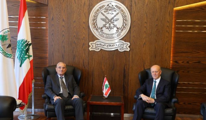 وزير الدفاع استقبل ريفي ووفدا من المجلس العلوي وعرض مع المبيض دورات ينظمها معهد "باسل فليحان"