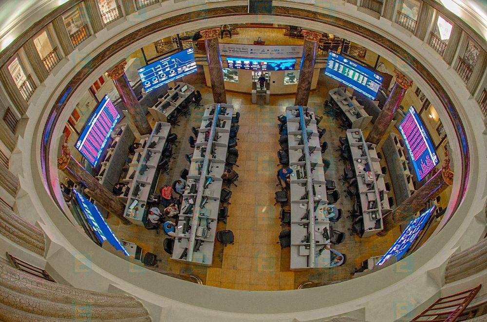 البورصة المصرية تغلق على تراجع.. وخسائر بـ 36 مليار جنيه