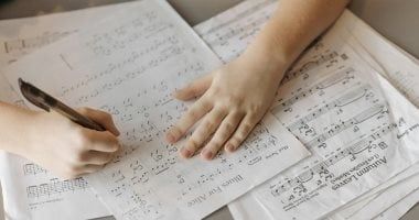 طالع الأبراج: 5 أبراج تضع المعاهد الموسيقية رغبتها الأولى في التنسيق.. هل انت منهم؟