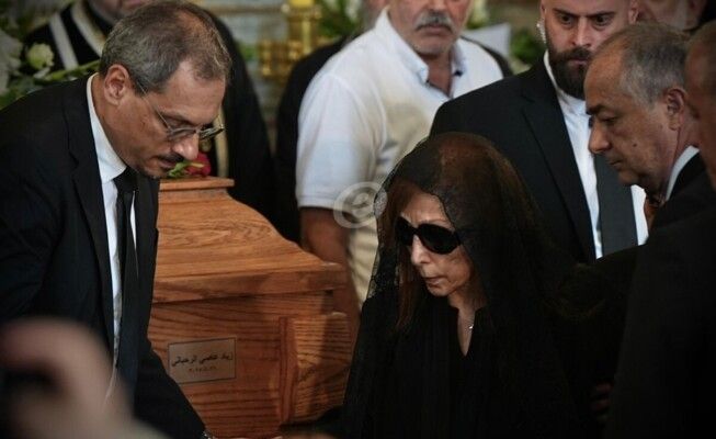 مراسم جنازة الفنان زياد الرحباني في كنيسة رقاد السيدة في المحيدثة بحضور السيدة فيروز