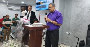 رئيس الطائفة الإنجيلية يشارك في خدمة الأحد بالكنيسة الثانية بالغردقة