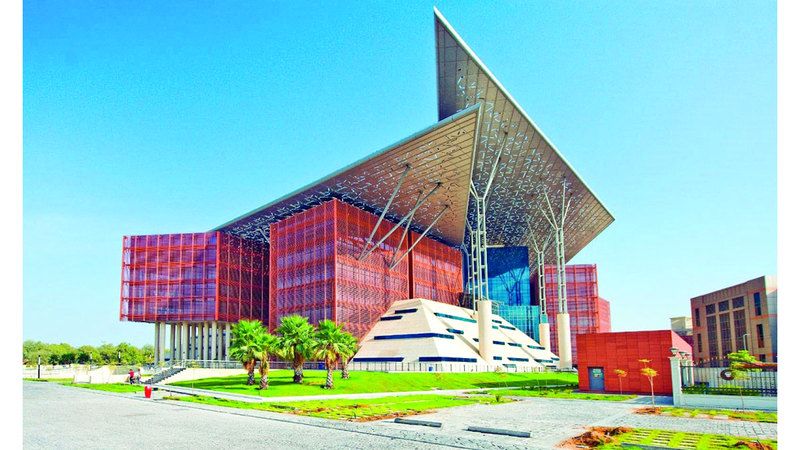 الامارات | 4 متهمين يستولون على 61 ألف درهم حصيلة «احتيال إلكتروني»