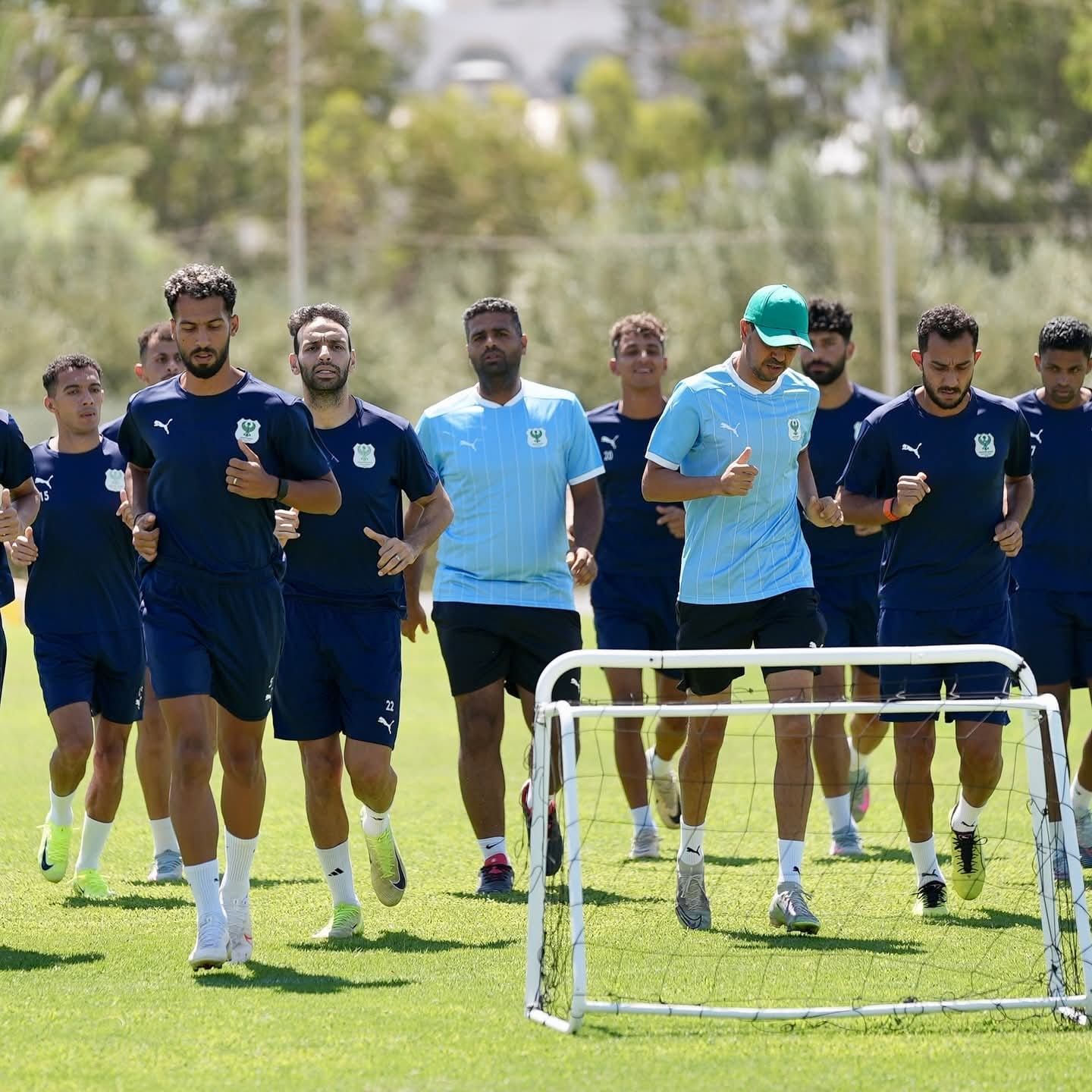 لاعبو المصري في المران الصباحي لاعبو المصري في المران الصباحي