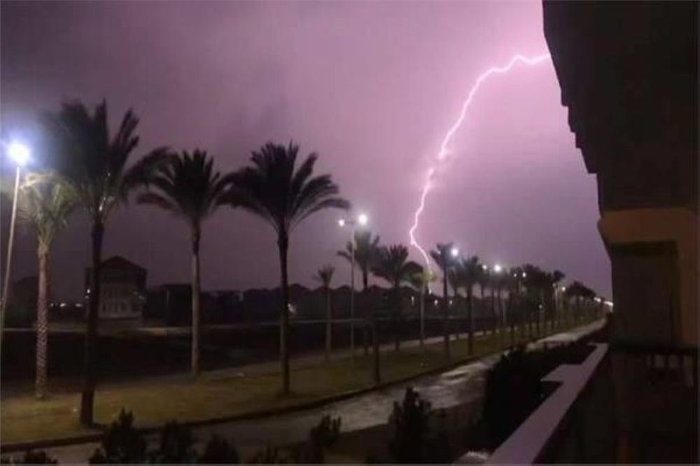 أخبار من السعودية.. حالة الطقس.. أمطار رعدية متوسطة إلى غزيرة على أجزاء من 5 مناطق
