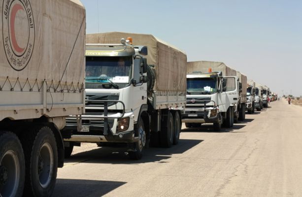 "سانا": الهلال الأحمر السوري أرسل قافلة مساعدات جديدة تضم 27 شاحنة إلى درعا