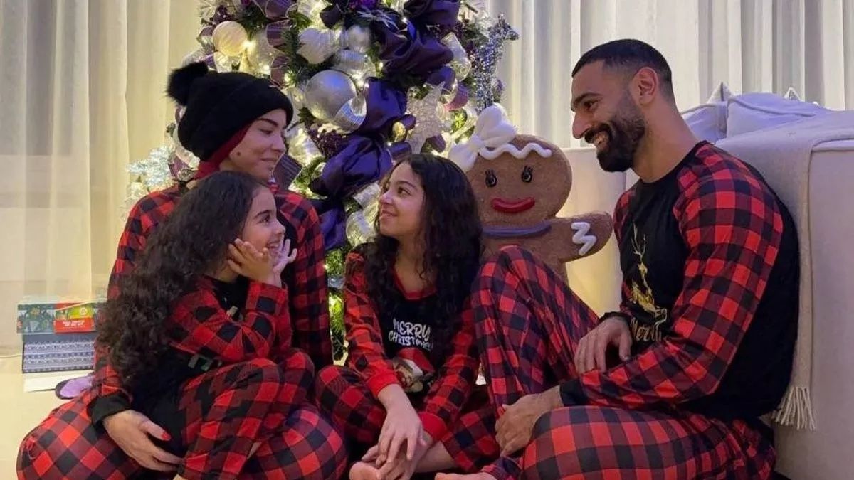 محمد صلاح يعتنق البوذية تاركاً المسيحية واليهودية والإسلام!