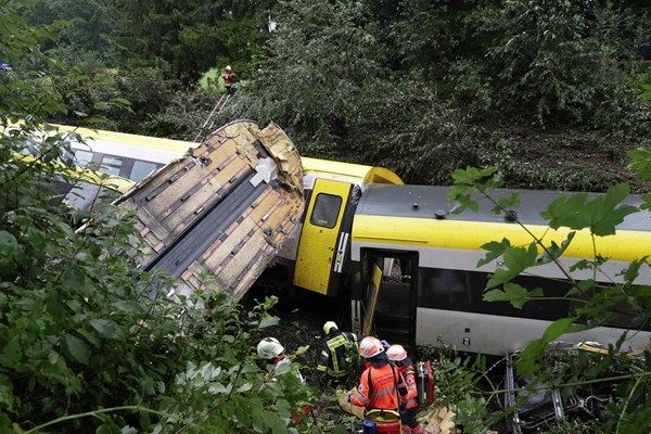 الشرطة الألمانية تكشف أسباب حادث القطار المروع
