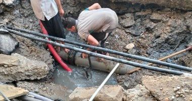 كسر خط مياه قطر 600 مم بشارع الجيش فى وراق الحضر بالجيزة - الخليج 365