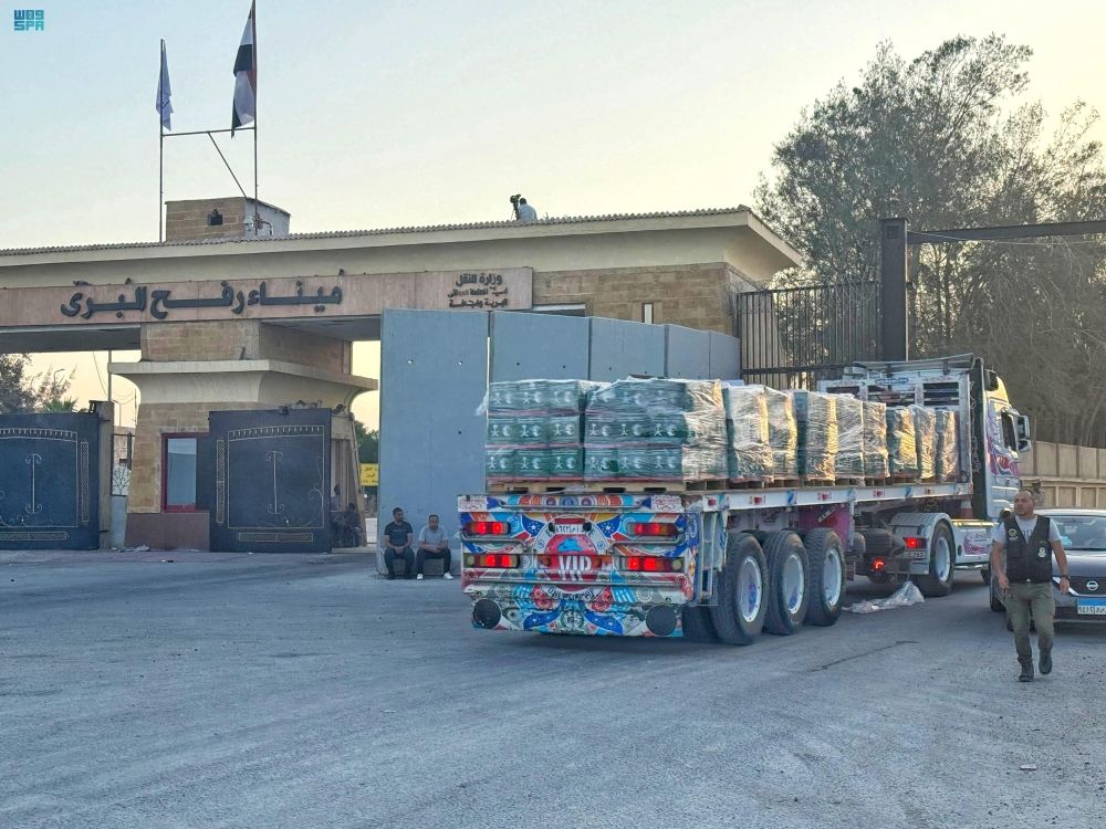 أخبار من السعودية.. عاجل: عبور 6 شاحنات إغاثية سعودية إلى غزة مقدمة من مركز الملك سلمان