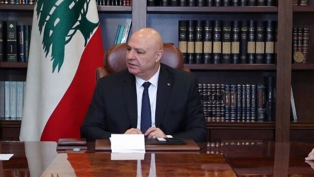 ​الخليج 365​ : عون في الجزائر... تمتين العلاقات مع الدول العربية واتفاقيات وبواخر "فيول"