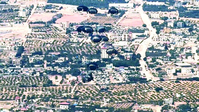الامارات | «طيور الخير» الإماراتية تواصل إسقاط المساعدات فوق غزة
