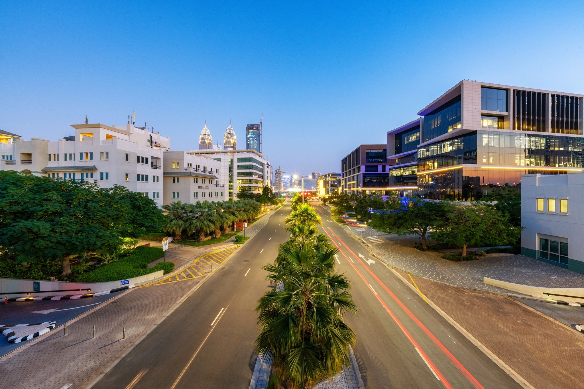 الامارات | نخبة الجامعات العالمية في دبي تعلن عن برامجها ومنحها الدراسية
