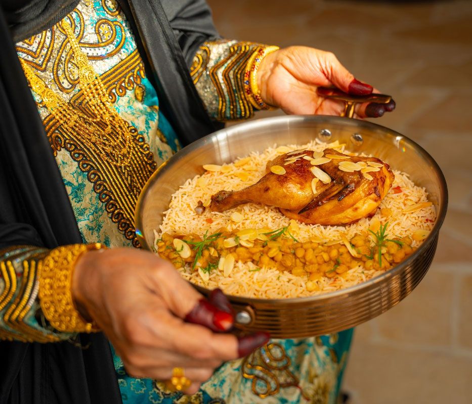 الامارات | «كشتة أمينة».. رحلة ثقافية في قلب المطبخ الإماراتي