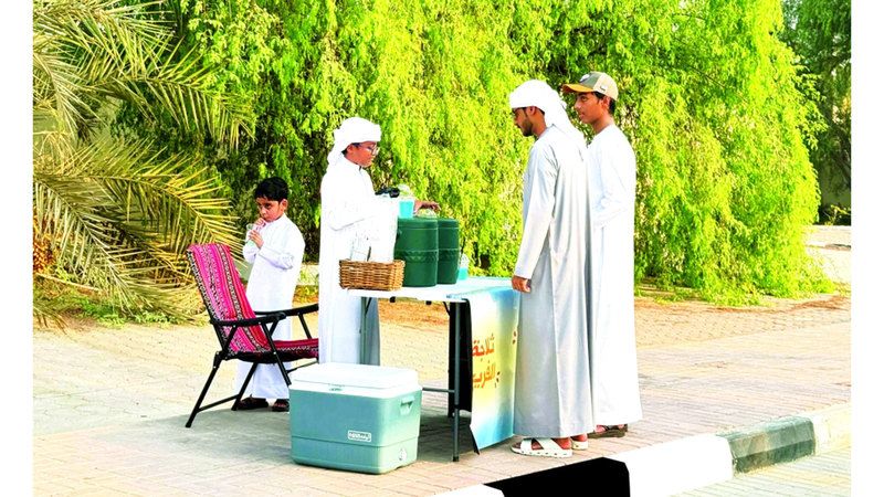الامارات | «أصغر تاجر في الحي» نهيان المطري.. قصة طموح ملهمة