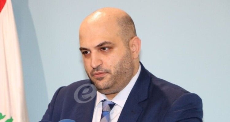 ناصر الدين دشن وحدة غسيل الكلى بعد إعادة تأهيلها في مستشفى بيروت الحكومي