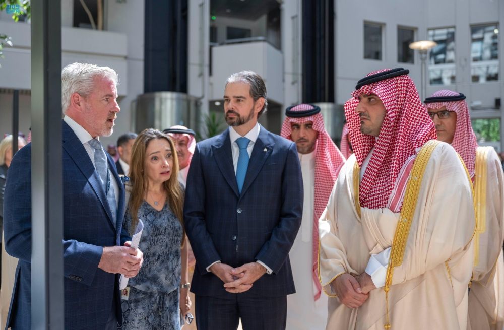 وزير الداخلية يزور المنظمة الدولية للشرطة الجنائية