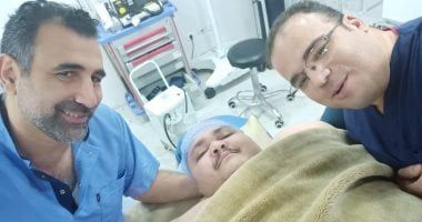 المستشفيات التعليمية: نجاح إجراء تكميم معدة نادرة لمريض يزن أكثر من ربع طن