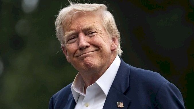 ترامب يعاقب البرازيل اقتصاديًا بسبب إجراءات "تهدد" واشنطن.. وردّ صارم من دا سيلفا
