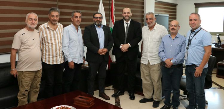 وفد من نقابة المصورين الصحافيين زار وزير الصحة شارحًا معاناتهم
