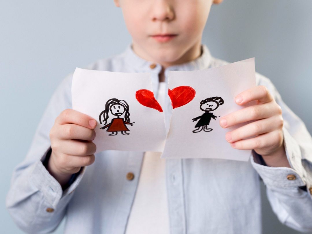 كيف تُجنّبين أطفالكِ توابع خلافاتكما الأسرية ؟ 5 توجيهات