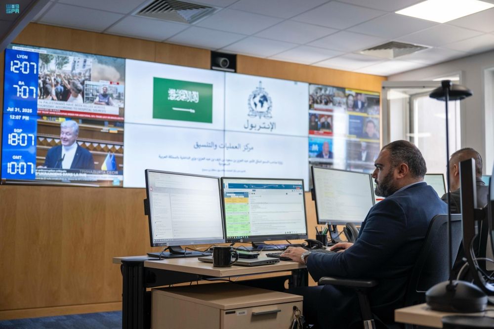 وزير الداخلية يزور المنظمة الدولية للشرطة الجنائية