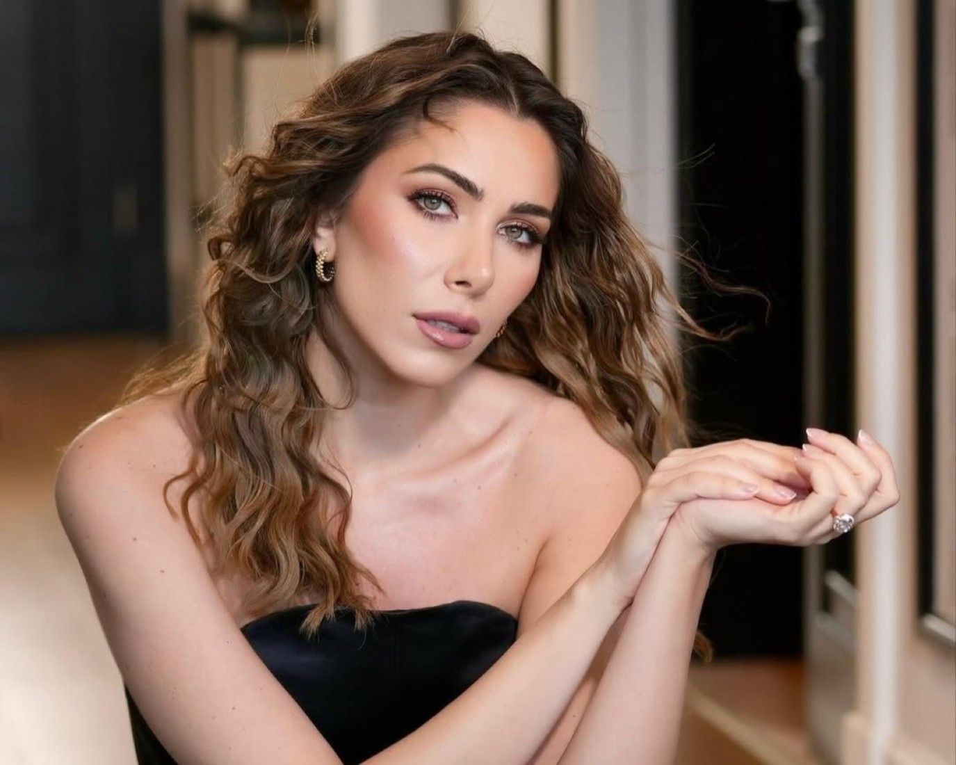 صيحات جمالية صيفية مُنعشة من وحي دانييلا رحمة.. ما هو سر جمالها الطبيعي؟