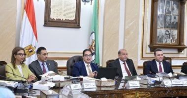 مجلس جامعة القاهرة يهنئ الرئيس السيسي بثورة يوليو ويستعرض إنجازات العام الجامعي