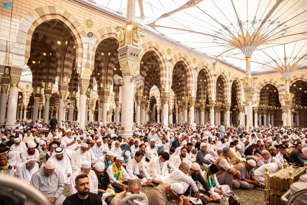 صلاة الجمعة بالمسجد النبوي الشريف (واس)
