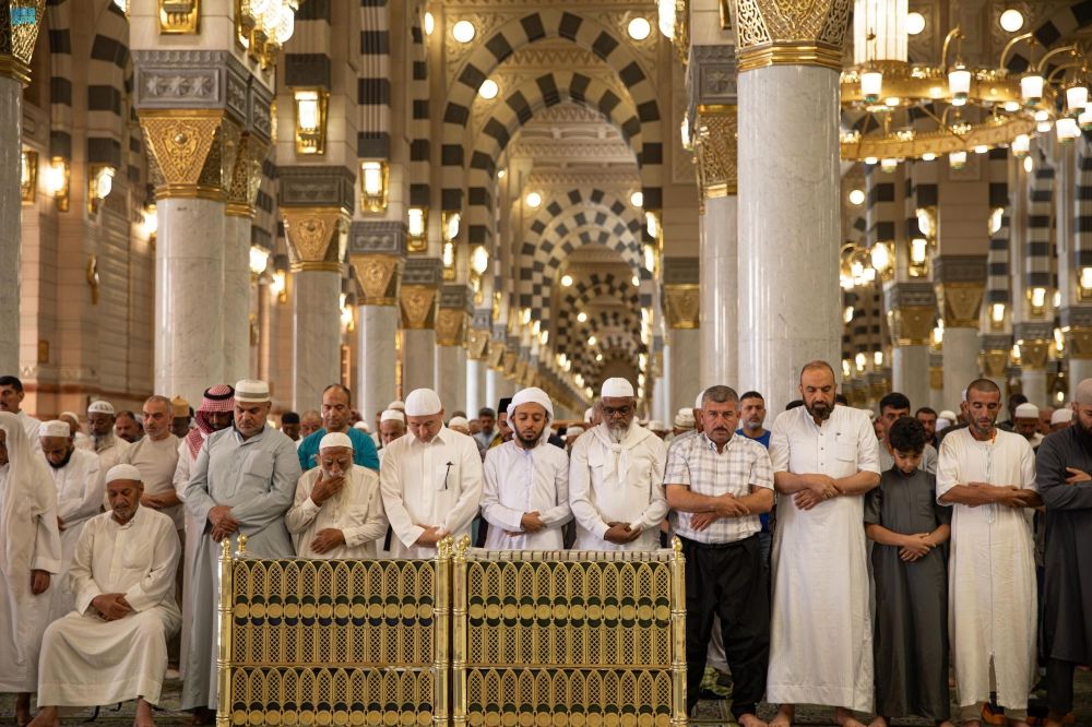 صلاة الجمعة بالمسجد النبوي الشريف (واس)