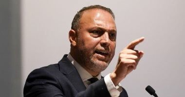 معاريف تهاجم سفير فلسطين لدى لندن: عراب الاعتراف البريطانى بفلسطين - الخليج 365