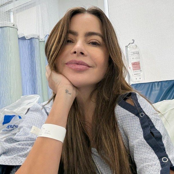 صوفيا فيرغارا تظهر من المستشفى بعد عمليّة جراحيّة ثانية… ما القصّة؟