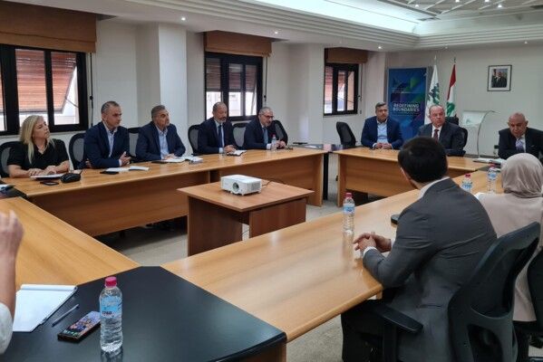 وزير الاتّصالات بحث مع وفد من شركة "تيك توك" حماية القاصرين وسبل التصدي للمقامرة الإلكترونية