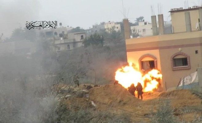 القسام: تدمير دبابة "ميركافا" إسرائيلية شمال جباليا ورصد هبوط الطيران المروحي للإخلاء