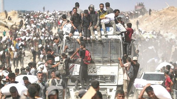 ترامب: نعمل على توفير الغذاء لأهالي غزة