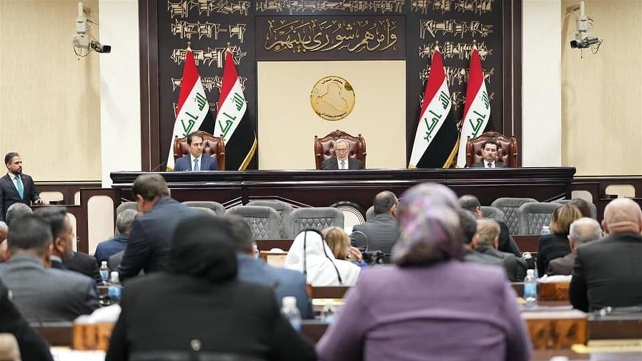 نواب يحملون رئاسة البرلمان مسؤولية تعطيل الجلسات ويطالبون بفصل المتغيبين