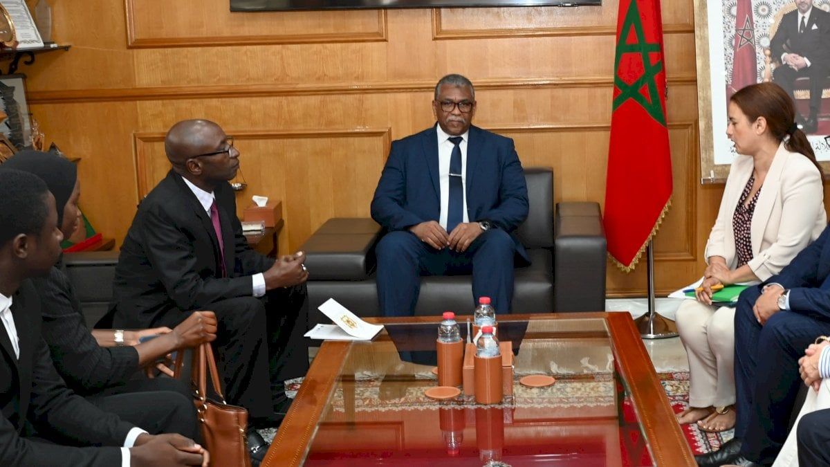غامبيا تبدي اهتمامًا بالتجربة المغربية في تحديث العدالة والرقمنة
