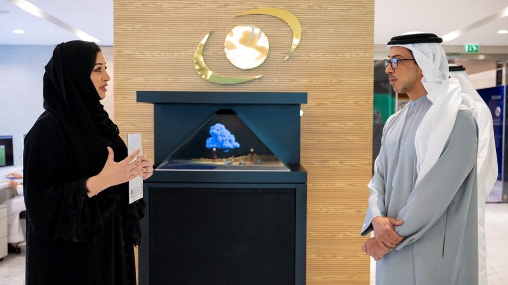 منصور بن زايد يزور المركز الوطني للأرصاد ويطلع على أبرز مشاريعه وتقنياته المتقدمة