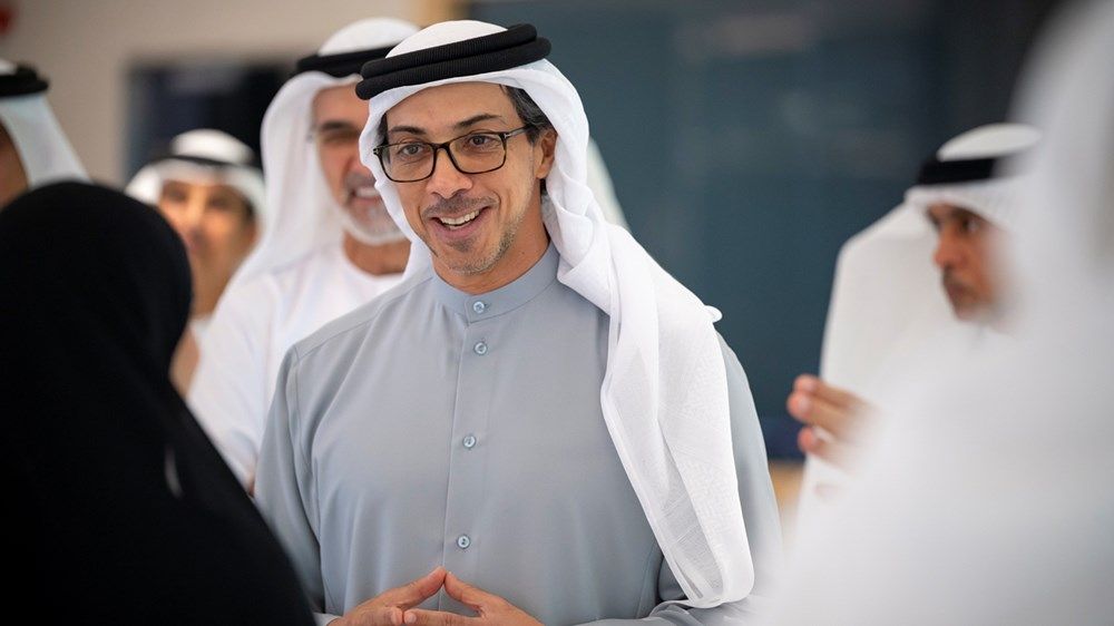 منصور بن زايد يزور المركز الوطني للأرصاد ويطلع على أبرز مشاريعه وتقنياته المتقدمة