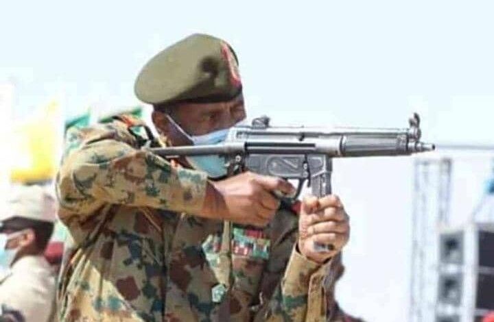 البرهان : لن نضع السلاح إلا باستئصال التمرد والعدوان الغاشم