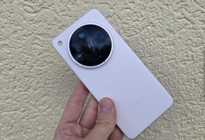 تكنولوجيا: تسريب يثير الجدل حول خفض دقة شاشة Oppo Find X9 Ultra مقارنة بـ Find X8 Ultra