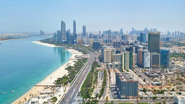 الطقس غداً صحو إلى غائم جزئياً